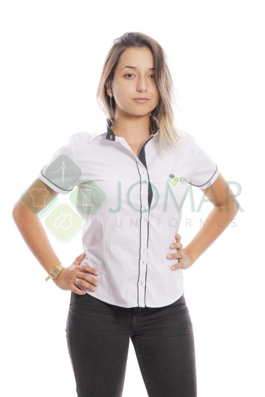 Camisa social feminina para uniformização com manga