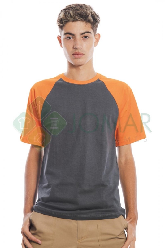 Camiseta masculina cinza chumbo