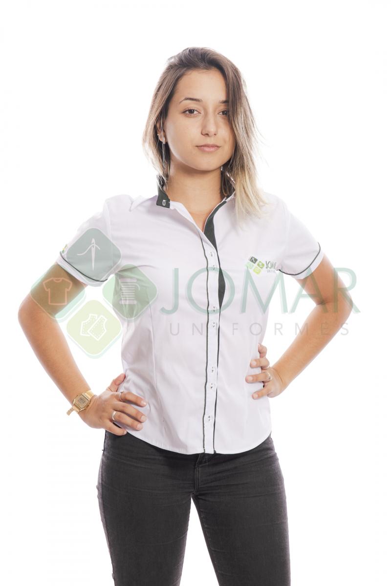 Camisa social feminina para uniformização com manga